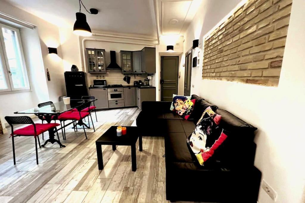 Modern Apartment Near The Vatican ローマ エクステリア 写真