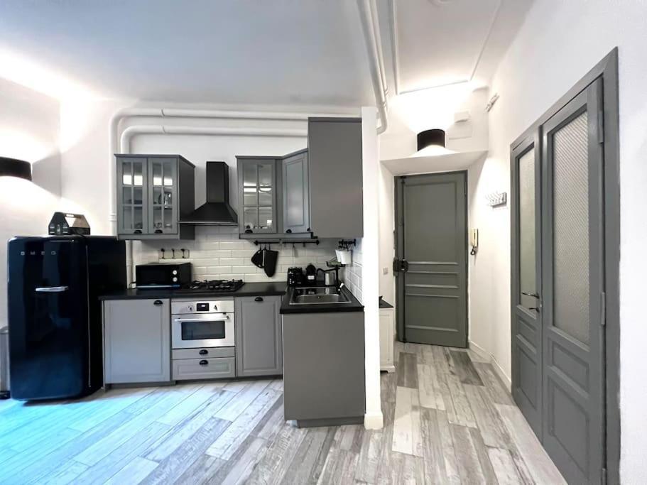 Modern Apartment Near The Vatican ローマ エクステリア 写真